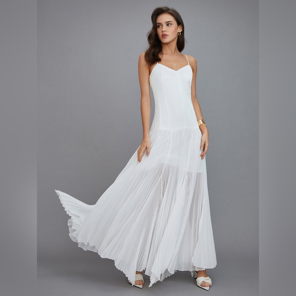 Commense White Sleeveless Bridal Gown